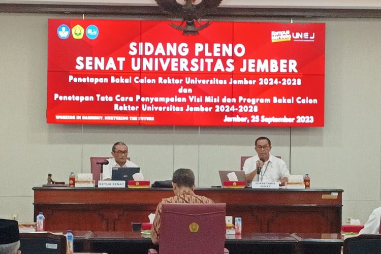 Sidang pleno senat Universitas Jember terkait penetapan Bakal Calon Rektor (Bacarek) periode 2024 - 2028