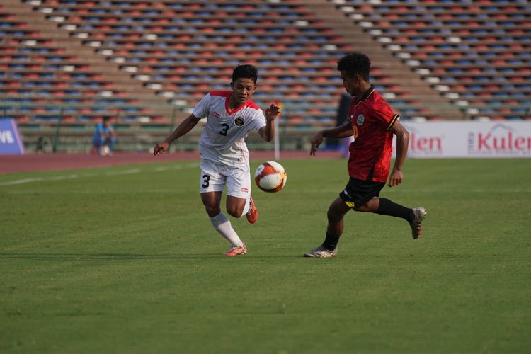 Timnas U22 Indonesia vs Timor Leste dalam lanjutan Grup A sepak bola SEA Games 2023 Kamboja berlangsung di Stadion Nasional Olimpiade, Phnom Penh, Kamboja, pada Minggu (7/5/2023) sore WIB.