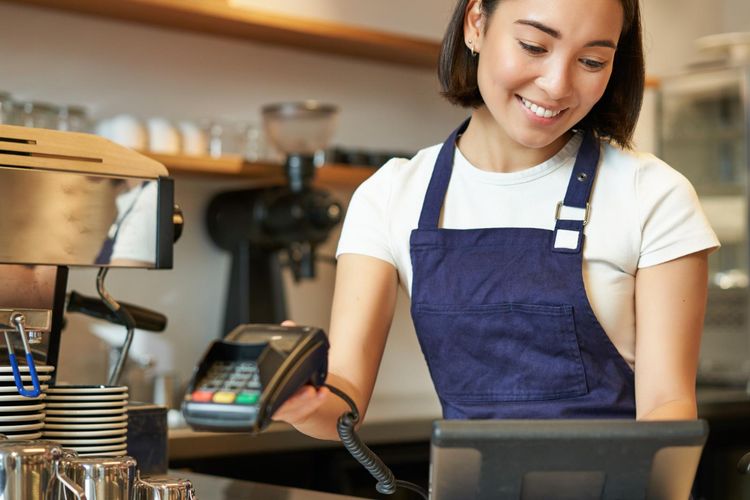 Pemilik Usaha Mau Ganti Layanan Pembayaran? Cek 3 Hal Ini