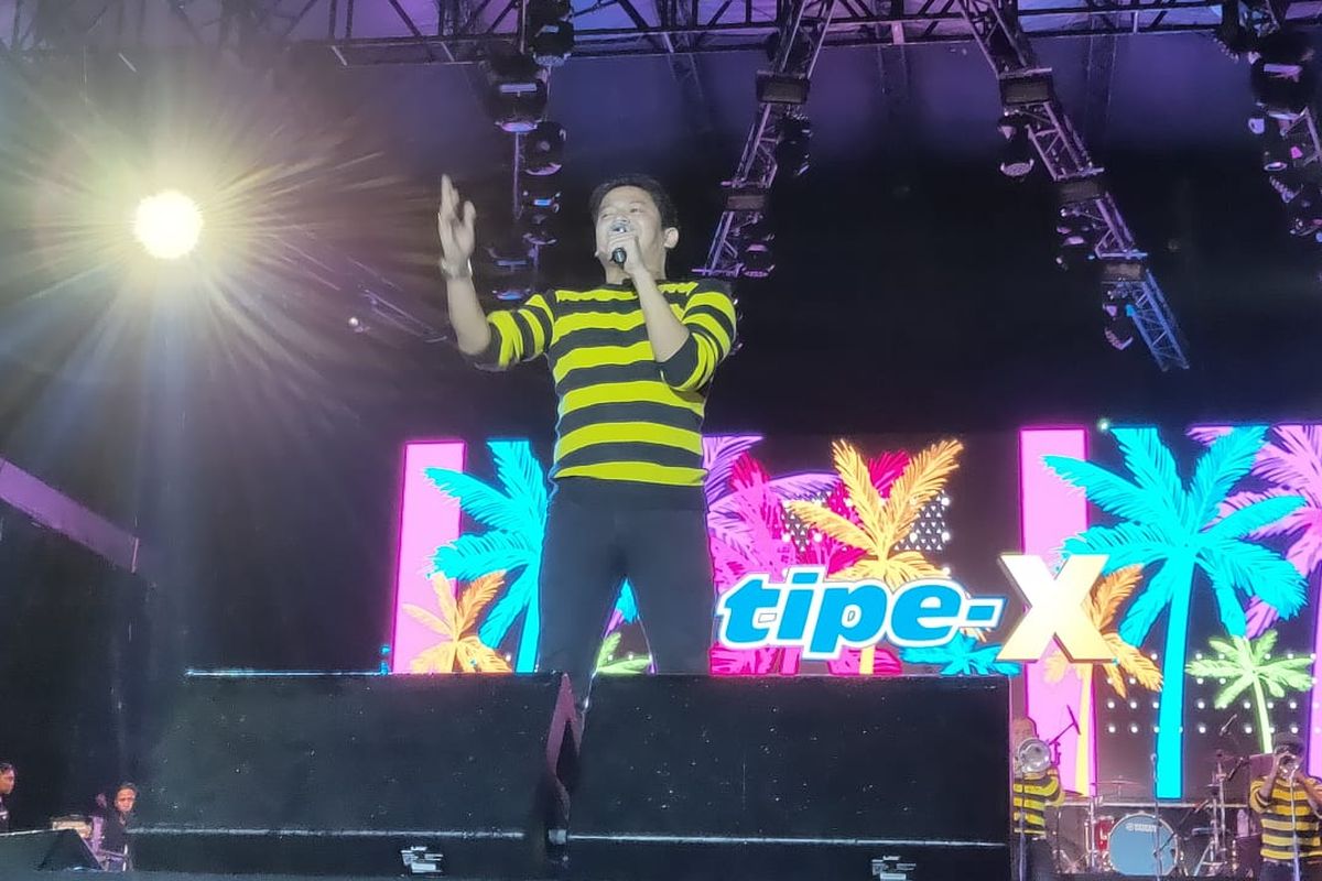 Band Tipe-X tampil dalam festival Big Bang Jakarta pada 21 Desember 2019.
