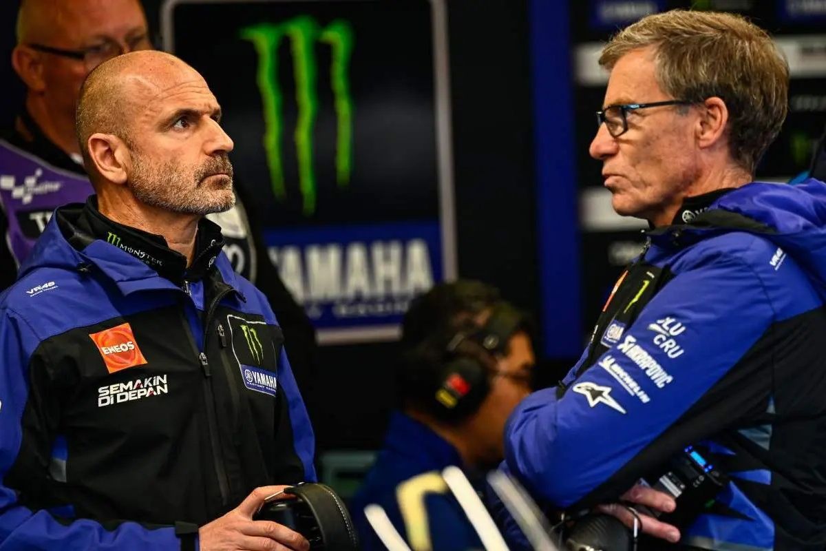 Manager tim Monster Energy Yamaha Massimo Meregalli bersama dengan Lin Jarvis
