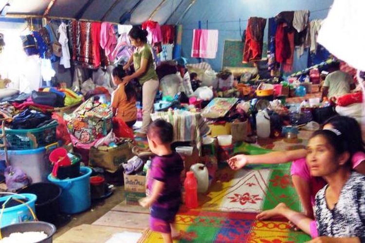 Kondisi pengungsi Sinabung di pengungsian, Jumat (10/2/2017)