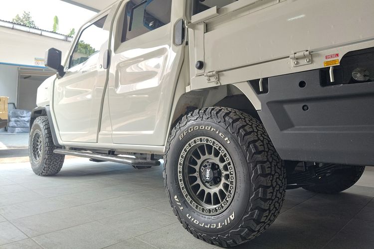 Toyota Hilux Rangga Shadeva buatan Karoseri DSP Styling