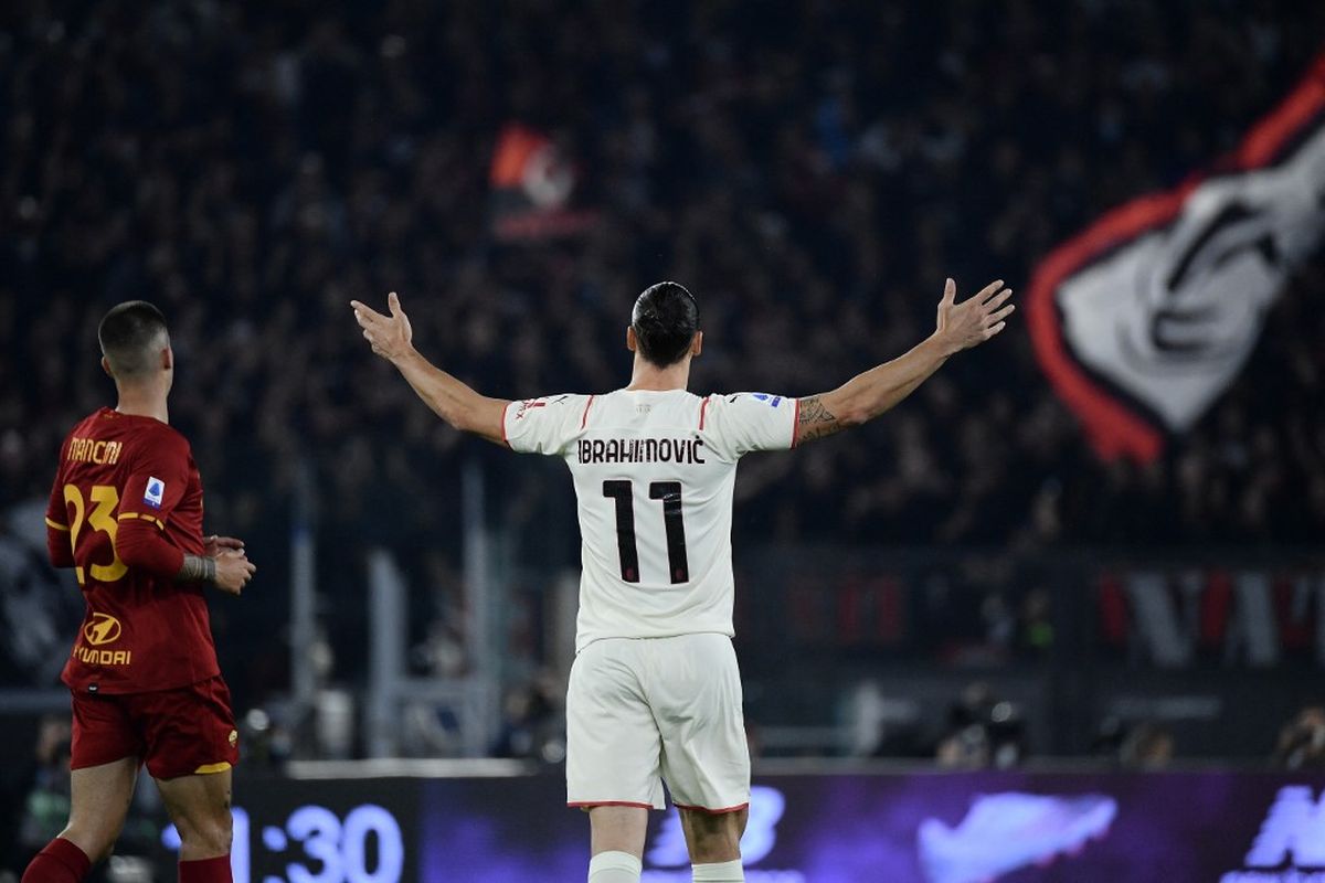 Ekspresi Zlatan Ibrahimovic dalam laga pekan ke-11 Liga Italia 2021-2022, AS Roma vs AC Milan, di Stadion Olimpico, Roma, Senin (1/11/2021) dini hari WIB.