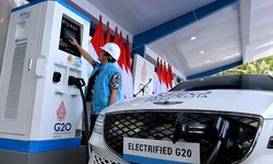 Bahlil Ajak AS Bangun Pabrik Uji Baterai Mobil Listrik di RI