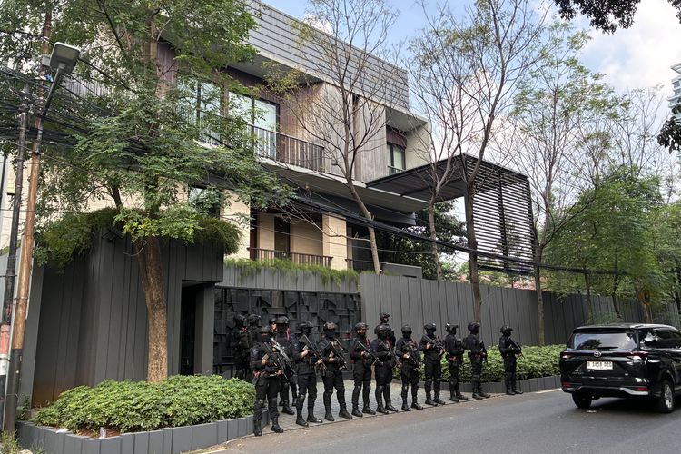 KPK Geledah Rumah Eks Wamen Imipas Silmy Karim