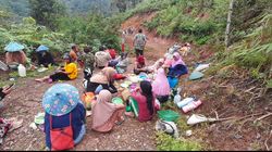 Demi Selamatkan Hasil Tani, Warga Pagadih Agam Buka Jalan Ratusan Meter secara Swadaya