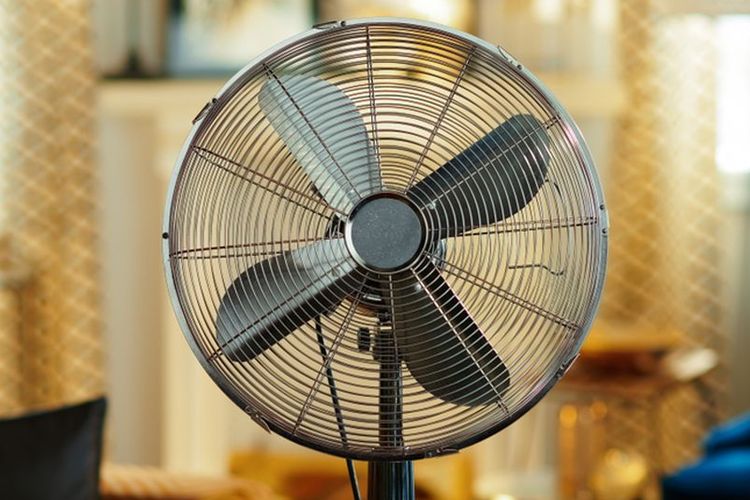 Ilustrasi kipas angin di dalam ruangan. 