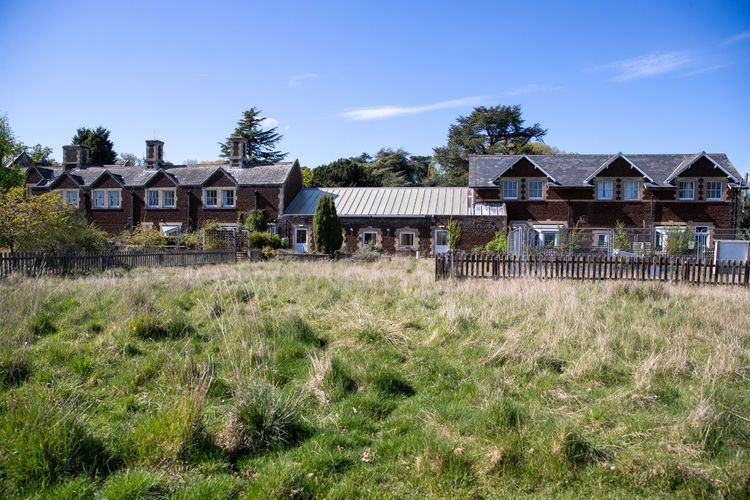 Cuma 500 Meter dari Istana Raja Charles, Rumah Masa Kecil Putri Diana Kini Memprihatinkan