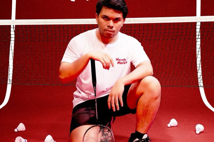 Selebgram Thariq Halilintar siap menunjukkan kemampuan terbaiknya dalam pertandingan badminton dalam acara Merah Meriah Sportainment.
