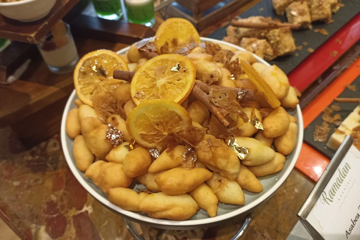 Asabea zainab, salah satu menu berbuka puasa yang ditawarkan oleh Hotel Novotel Tangerang di Kota Tangerang, Banten, pada Senin (4/3/2024).