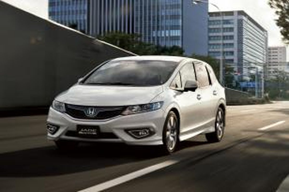 Honda Jade semula ekslusif dipasarkan di China saja, kini juga untuk Jepang.