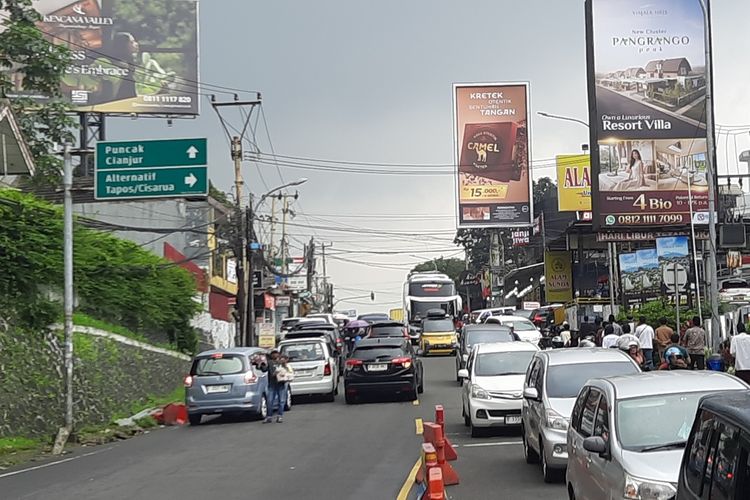 Arus Wisata ke Puncak Bogor Mulai Terlihat Lagi, One Way Diberlakukan