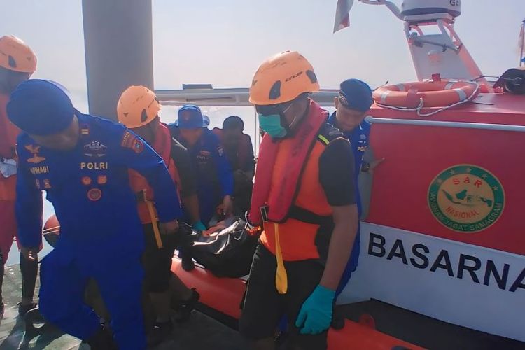 Penjaga Mercusuar Pulau Terkulai Ditemukan Tewas