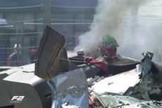 VIDEO - Horor di F2 Rusia, Satu Mobil Terbakar dan Satu Lagi Hancur