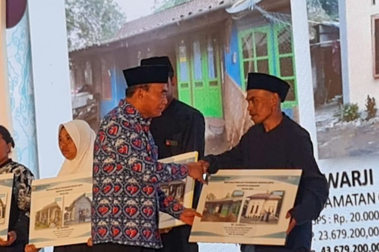 Menteri PMK Muhadjir Effendy saat puncak perayaan Hari Keluarga Nasional (Harganas) ke-31 yang dilaksanakan di Lapangan Pancasila, Simpang Lima, Kota Semarang, Jawa Tengah, Sabtu (29/6/2024).