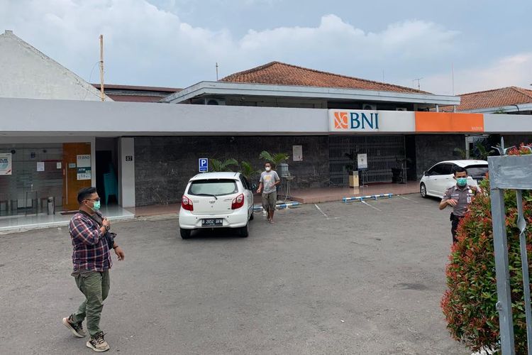 Kronologi 10 pegawai BNI Madiun terpapar Covid-19  berawal dari salah satu pegawai yang meriang