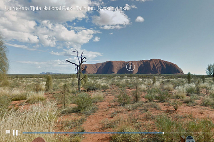 Tangkapan layar tur virtual Uluru di Australia.