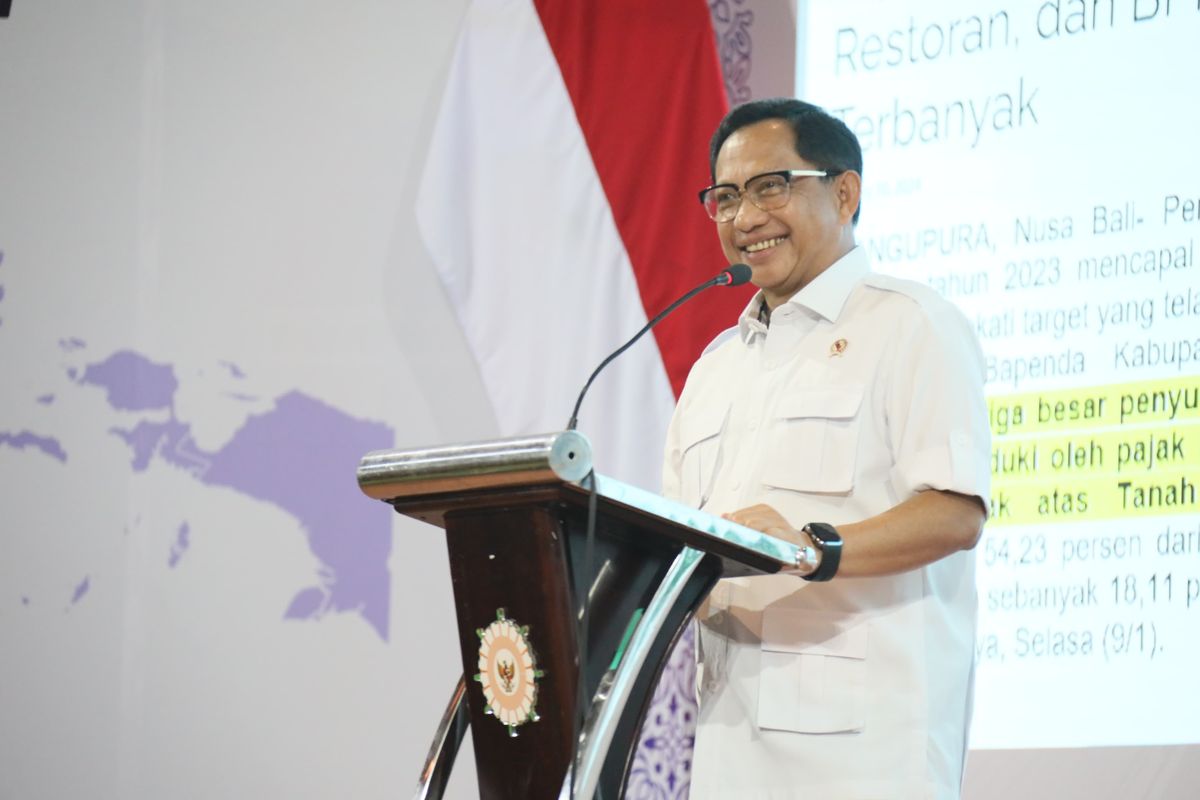Menteri Dalam Negeri (Mendagri) Muhammad Tito Karnavian dalam penutupan Rapat Kerja Nasional (Rakernas) XVII Asosiasi Pemerintah Kabupaten Seluruh Indonesia (Apkasi) di Hotel Aston Batam, Batam, Kepulauan Riau (Kepri), Selasa (20/1/2026). 