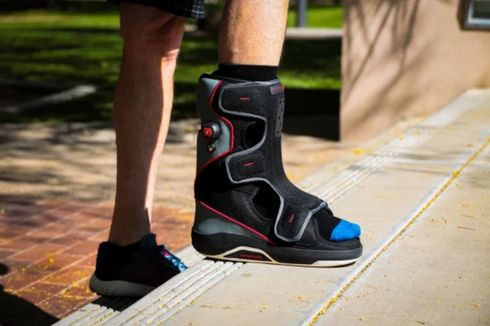 Mantan Desainer Nike Bikin Sepatu ala Jordan untuk Cegah Amputasi Kaki