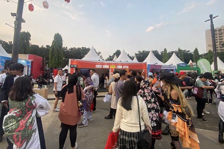 Festival kebudayaan Indonesia-Jepang Jak Japan Matsuri (JJM) diselenggarakan di Plaza Parkir Timur Senayan, Gelora Bung Karno (GBK), Jakarta, mulai Sabtu (14/9/2024) hingga Minggu (15/9/2024). 