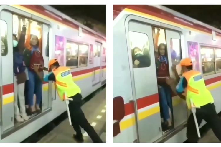 Tangkapan layar seorang petugas keamanan stasiun sedang mendorong penumpang KRL agar pintu kereta dapat tertutup.