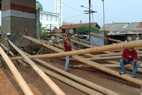 Sepinya Penjualan Pinang di Kalimalang untuk Lomba Agustusan, Tahun Lalu Laku 40, Kini Baru Terjual 5