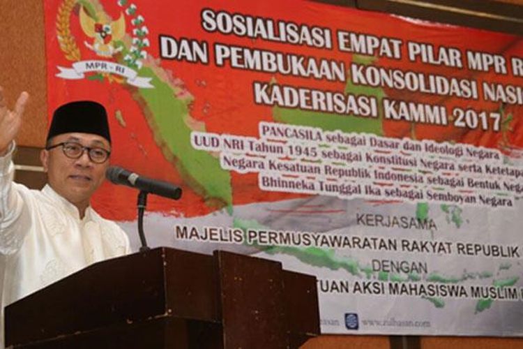 Ketua MPR RI Zulkifli Hasan bicara soal keadilan di acara Pembukaan Konsolidasi Nasional Kaderisasi KAMMI 2017 di Jakarta, Selasa (28/2/2017).