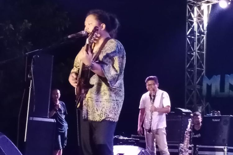Pusakata menjadi bintang utama dalam acara Musik Alam 2k19 yang dilaksanakan di Tanjung Selor, Kalimantan Utara (Kaltara), Minggu (29/9/2019).