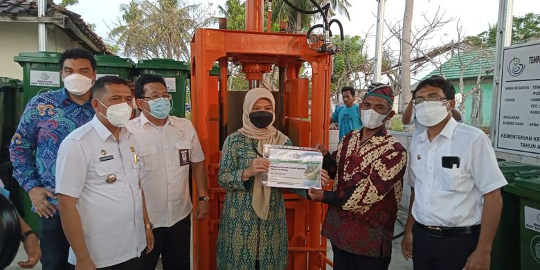 Update Terbaru, Perangi Sampah Plastik, KKP Bangun Pusat Daur Ulang di Muara Gembong Bekasi