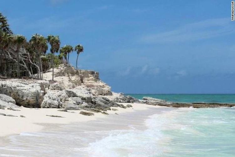 Pantai Grace Bay di Turks and Caicos menduduki peringkat pertama pantai terbaik di dunia berdasarkan pilihan pengulas TripAdvisor