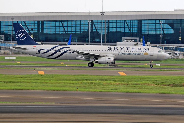 Ilustrasi pesawat yang berada di salah satu bandara di Vietnam.