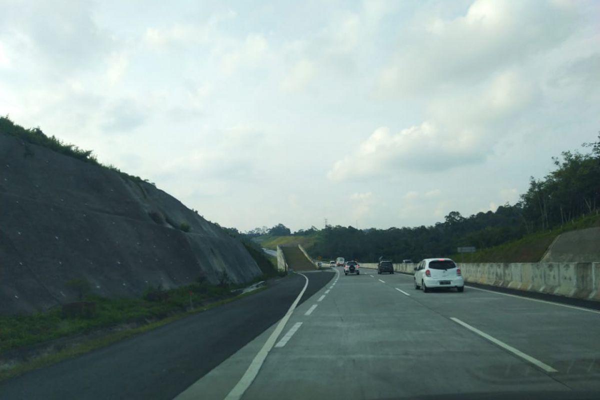 Jalur Darurat atau Jalur Penyelamat di Tol Trans Jawa