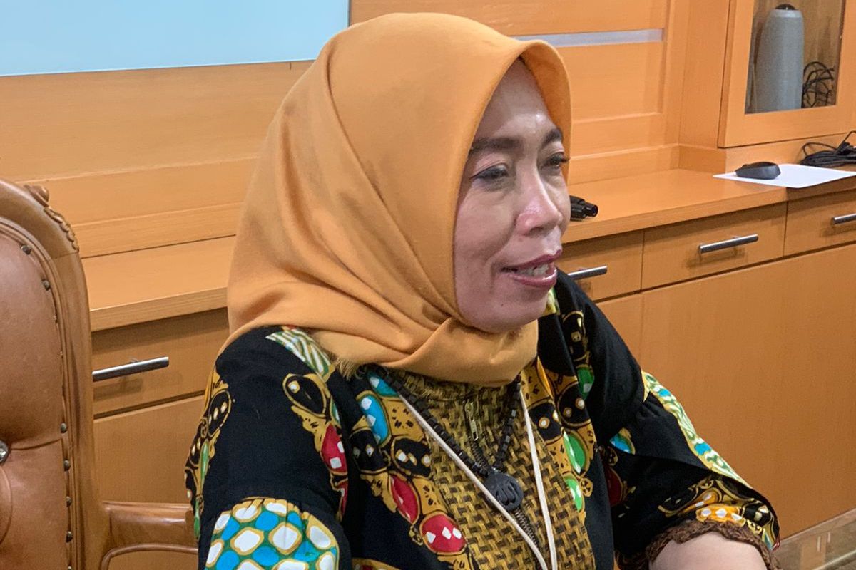 Dirjen GTK Kemendikbud Ristek, Prof. Nunuk Suryani saat berbincang dengan awak media pada Selasa (21/3/2023) malam.