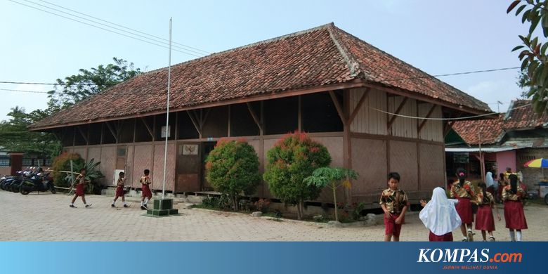 Melihat Uniknya Gedung Sekolah Peninggalan Belanda di Karawang