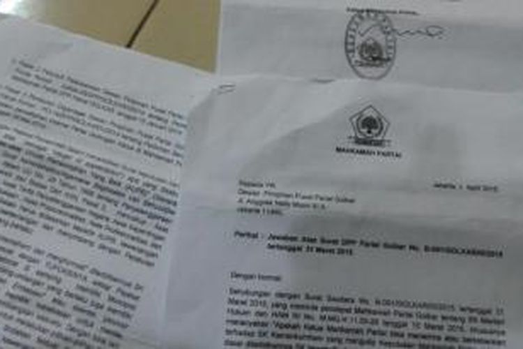 Surat dari Mahkamah Partai Golkar yang memberi jawaban atas pertanyaan kubu Agung Laksono mengenai pengesahan kepengurusannya oleh Kementerian Hukum dan HAM. Foto diterima Selasa (4/1/2015).