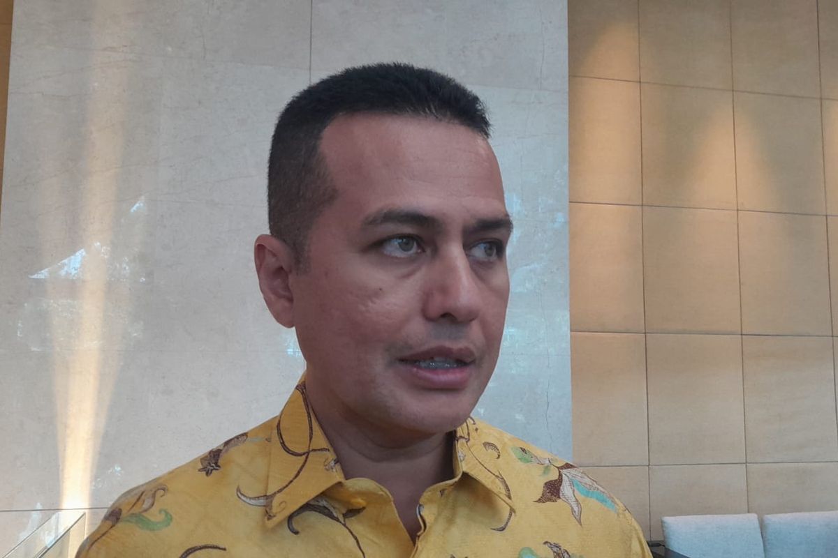 Ketua DPD Golkar Sumut, Musa Rajeckshah saat diwawancarai di Hotel JW Marriot Medan, Senin (15/7/2024)