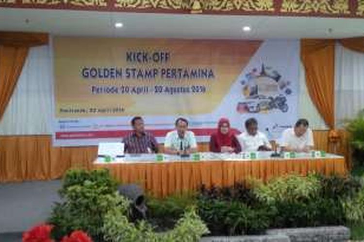 Peluncuran program Golden Stamp yang dilaksanakan di Kantor Pertamina, Pontianak, Kalbar (20/4/2016)