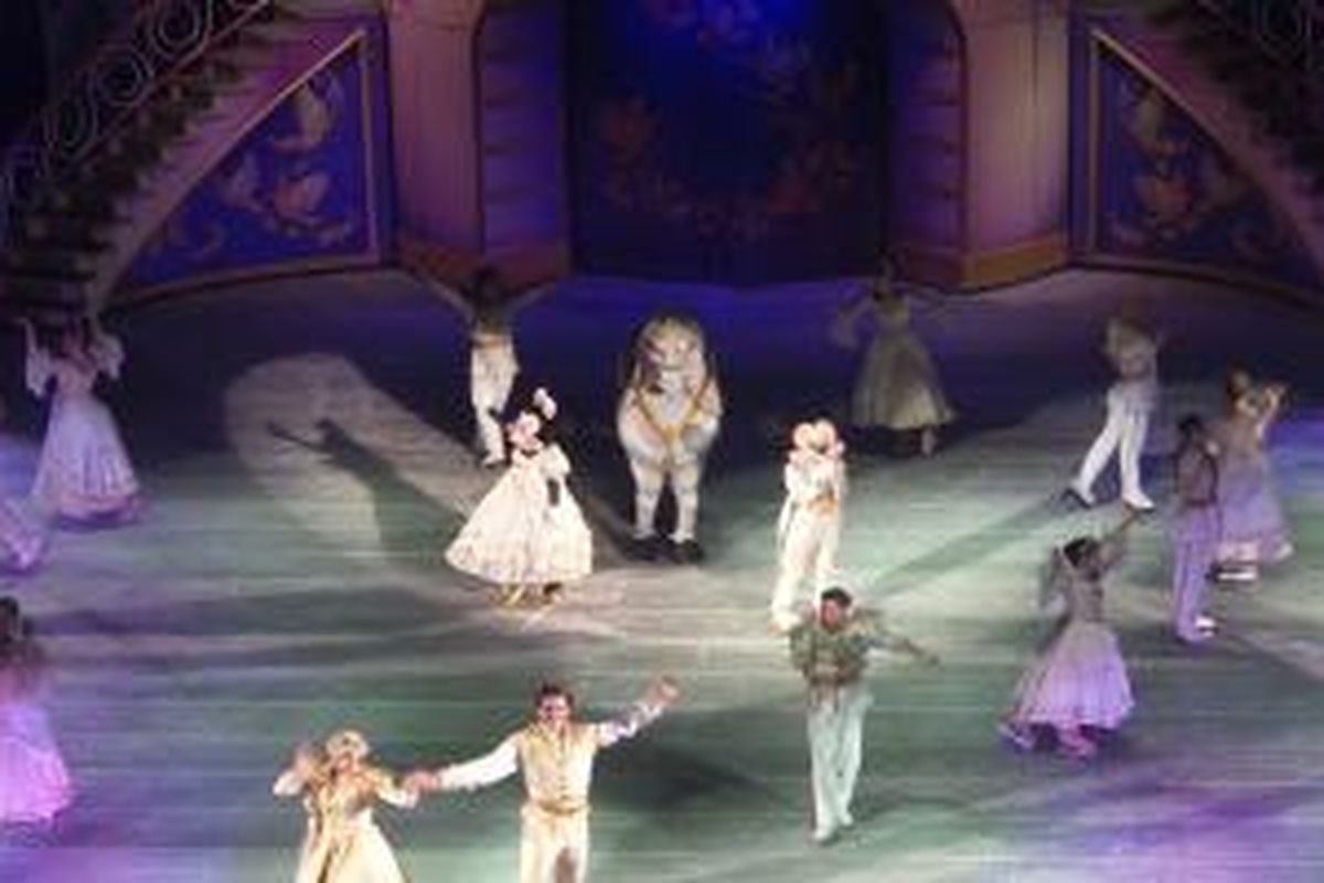 Disney on Ice Dare to Dream ini diselenggarakan di dua tempat, yakni di Istora Senayan pada tanggal 9 hingga 12 April 2015 dan Indonesian Convention Exhibition di BSD City Tangerang Selatan pada 17 hingga 19 April 2015 mendatang.