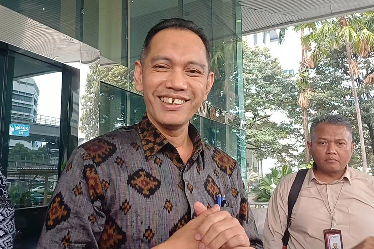 Wakil Ketua Komisi Pemberantasan Korupsi (KPK) Nurul Ghufron menyebut, komunikasinya dengan Kasdi Subagyono tidak ada hubungannya dengan kasus korupsi di Kementerian Pertanian (Kementan), Kamis (16/5/2024).