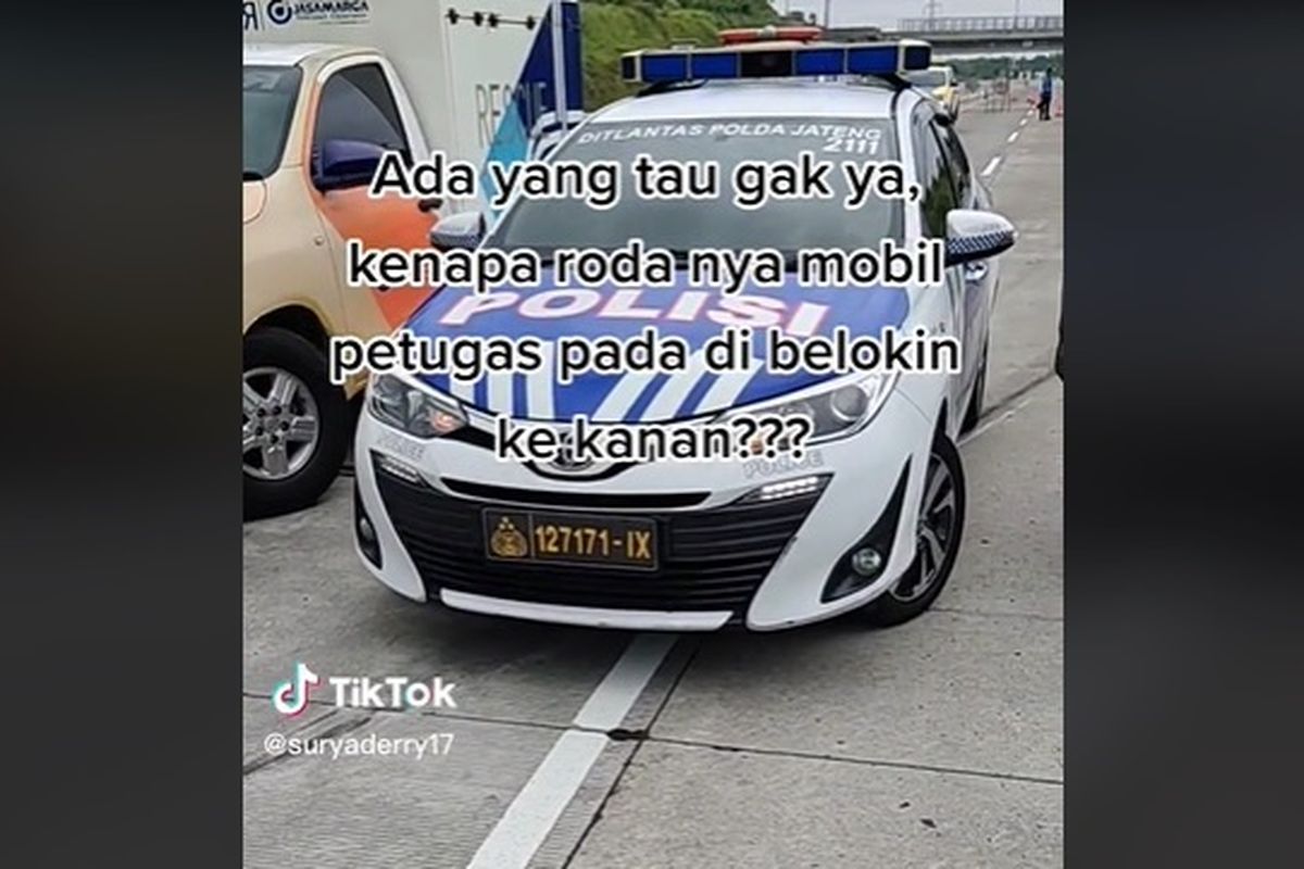 Alasan roda mobil perlu dibelokkan saat parkir di jalan menanjak dan menurun.