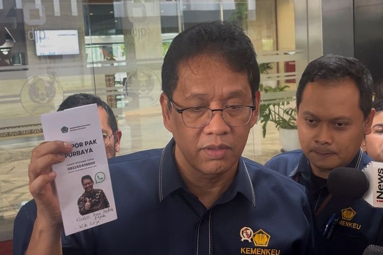 Menteri Keuangan Purbaya Yudhi Sadewa saat ditemui di Kantor Pusat Ditjen Pajak, Jakarta, Rabu (15/10/2025).