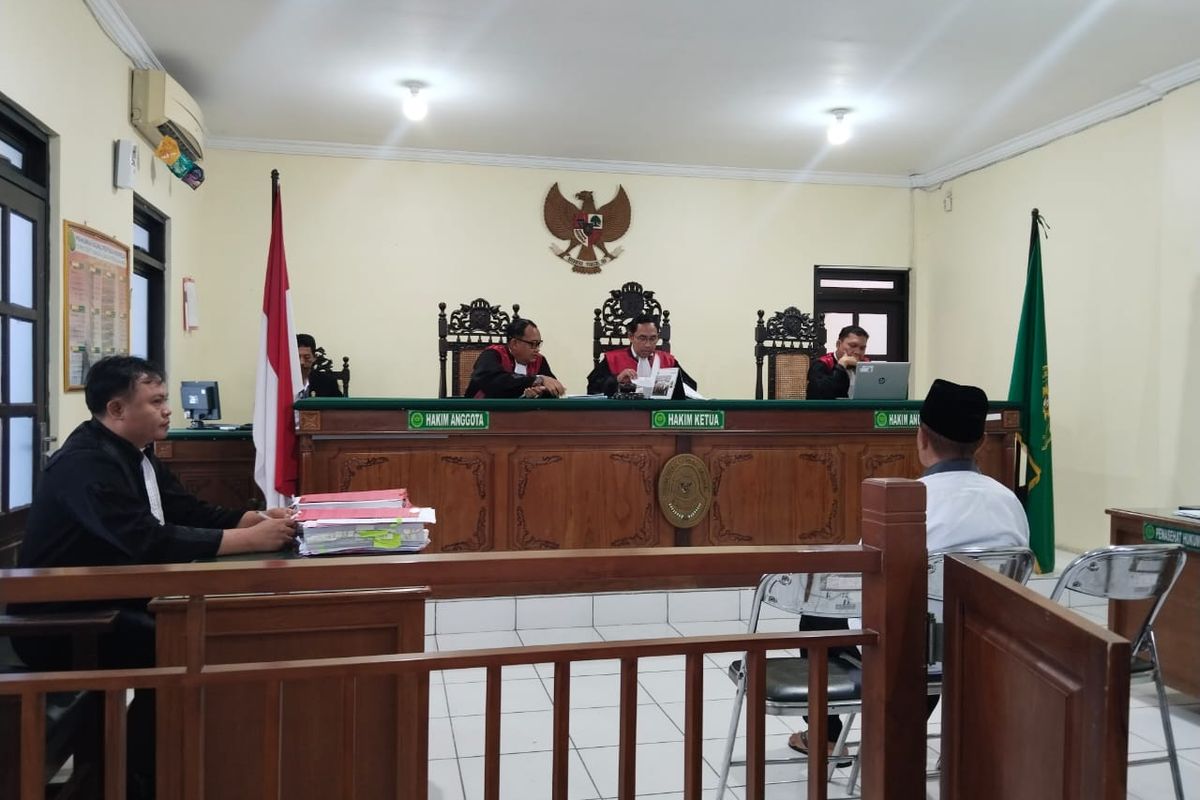 Sidang perdana kasus tersebut digelar di Pengadilan Negeri Kebumen pada Senin (24/11/2025).