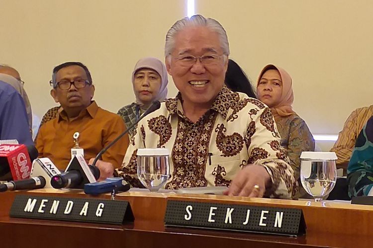 Menteri Perdagangan RI, Enggartiasto Lukita dalam paparan kinerja dan outlook capaian 2019 di kantor Kemendag, Jakarta, Kamis (10/1/2019).
