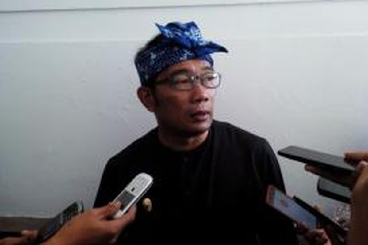 Wali Kota Bandung Ridwan Kamil berencana membekukan trayek angkutan kota 05 pascakejadian pemukulan sopir angkot terhadap penumpang beberapa waktu lalu. 