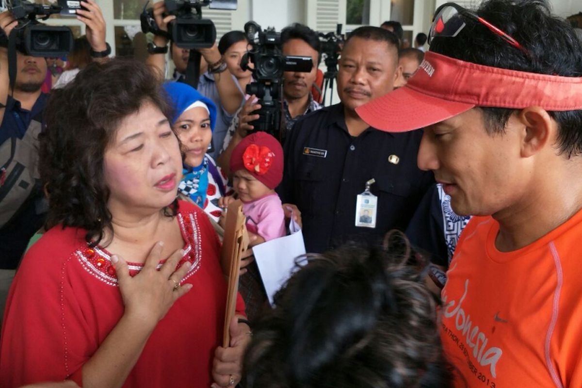 Wakil Gubernur DKI Jakarta Sandiaga Uno menerima aduan warga pluit di Balai Kota DKI Jakarta, Jalan Medan Merdeka Selatan, Rabu (15/11/2017). 