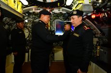 Terima Brevet Hiu Kencana, Kapolri Harap Bisa Berkontribusi Memajukan Kapal Selam TNI AL
