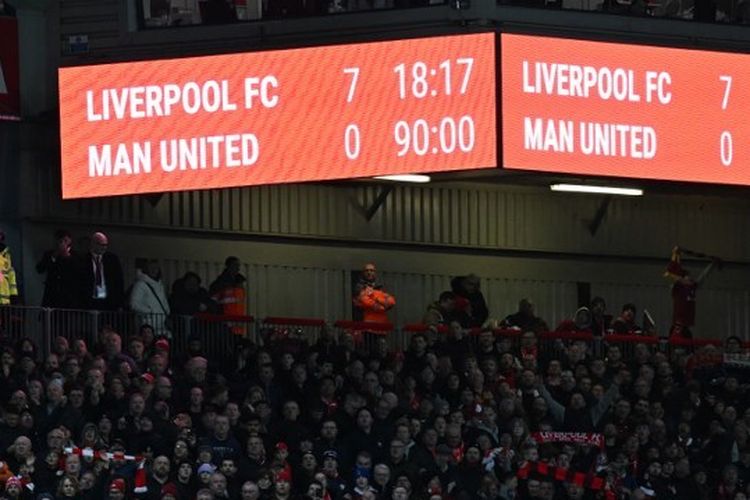 Papan skor menunjukkan hasil laga Liverpool vs Man United pada pekan ke-26 Liga Inggris musim 2022-2023. Laga Liverpool vs Man United yang digelar di Stadion Anfield pada Minggu (5/3/2023) malam WIB itu berakhir dengan skor 7-0 untuk kemenangan tim tuan rumah.