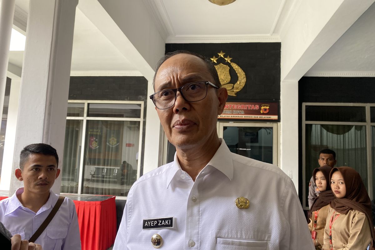 Wali Kota Sukabumi, Ayep Zaki saat ditemui awak media di Maolres Sukabumi Kota, Rabu (12/3/2025) siang.