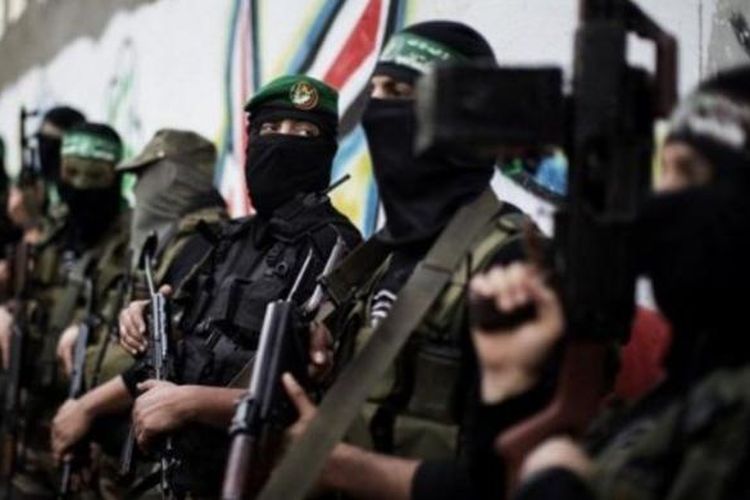 Anggota brigade Ezzedine al-Qassam, sayap militer Hamas yang menguasai Jalur Gaza.